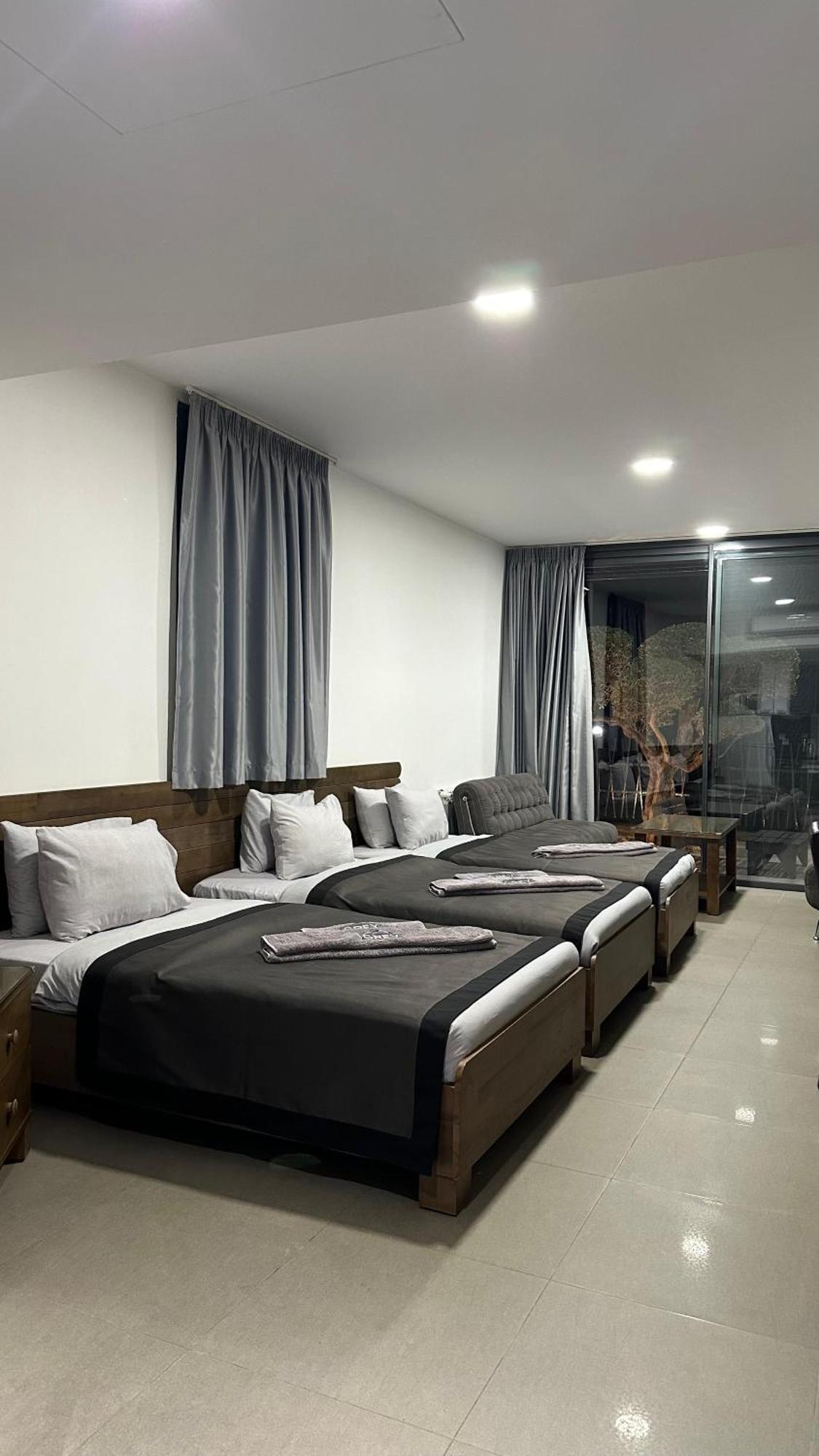 Grey Escape Apartments Qalhat 外观 照片